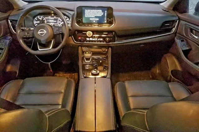 2022 NISSAN ROGUE SL  