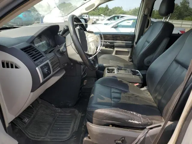 2010 CHRYSLER TOWN & COUNTRY TOURING  