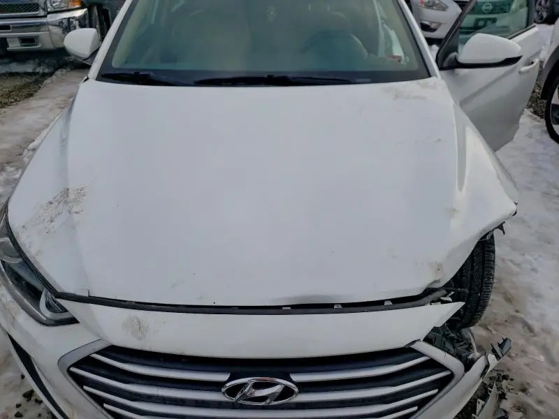 2018 HYUNDAI ELANTRA SE  