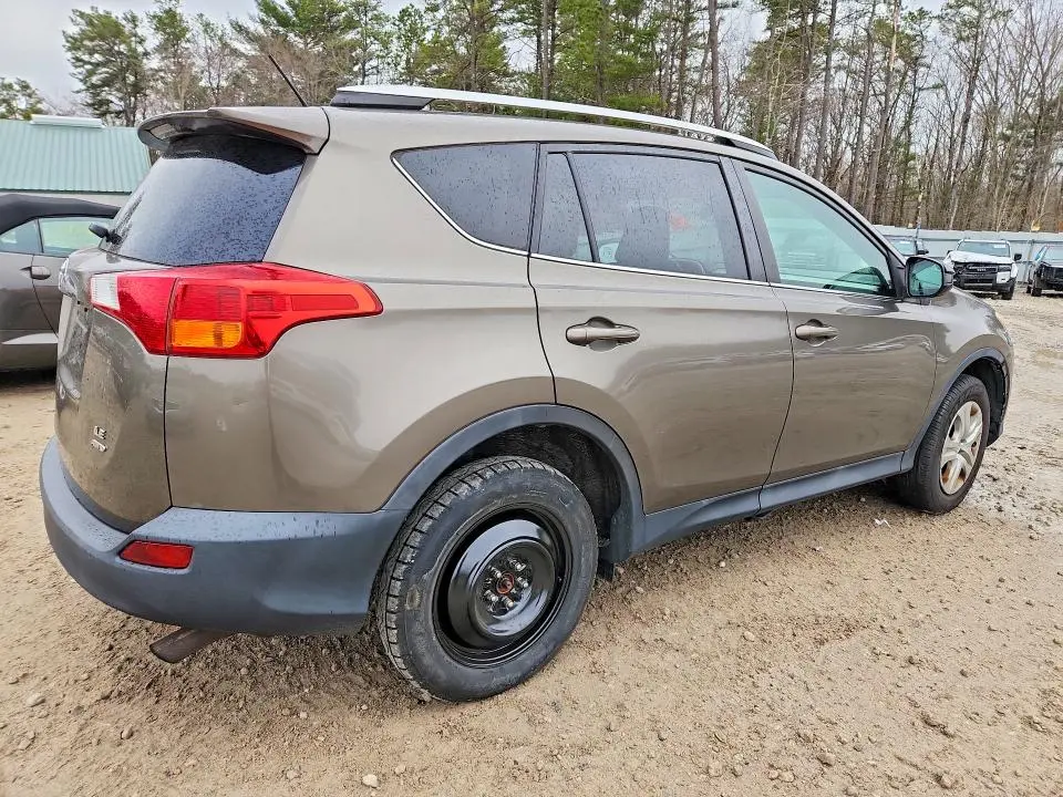 2015 TOYOTA RAV4 LE  