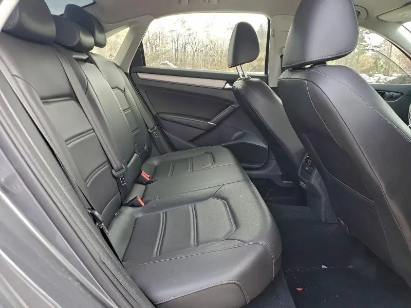 2020 VOLKSWAGEN PASSAT SE  