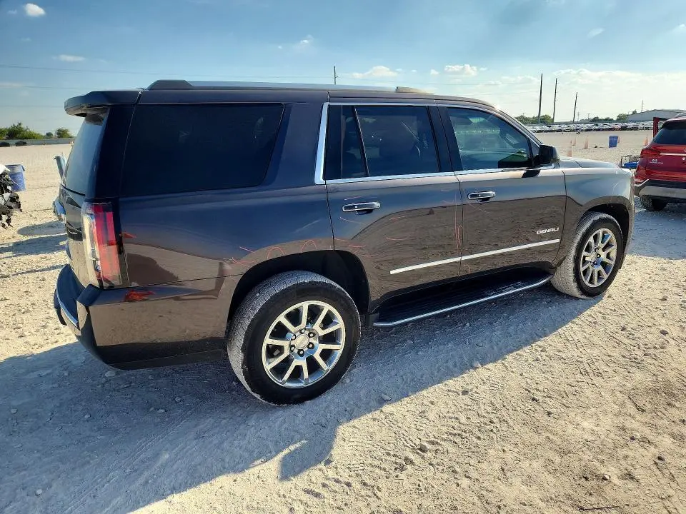 2017 GMC YUKON DENALI  