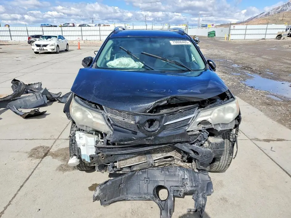 2013 TOYOTA RAV4 XLE  