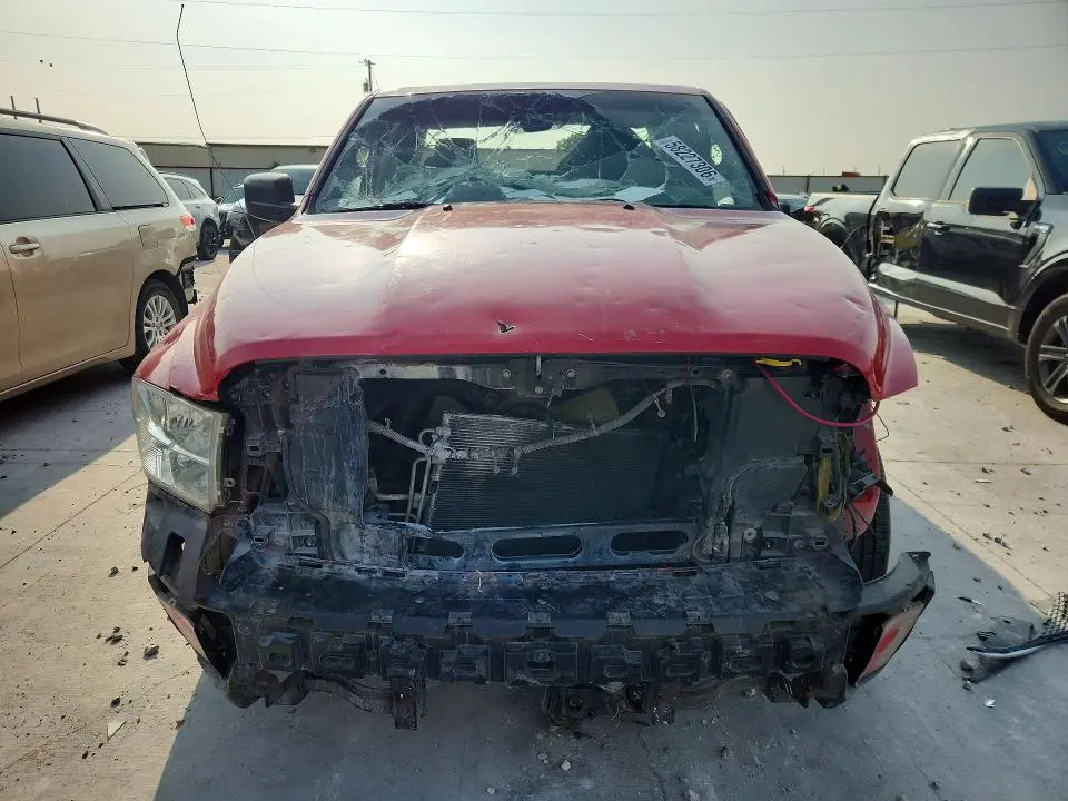 2013 RAM 1500 ST  