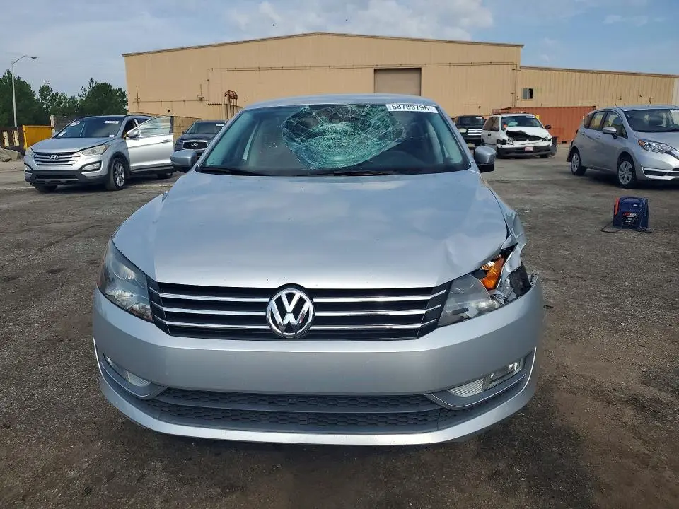 2015 VOLKSWAGEN PASSAT S  