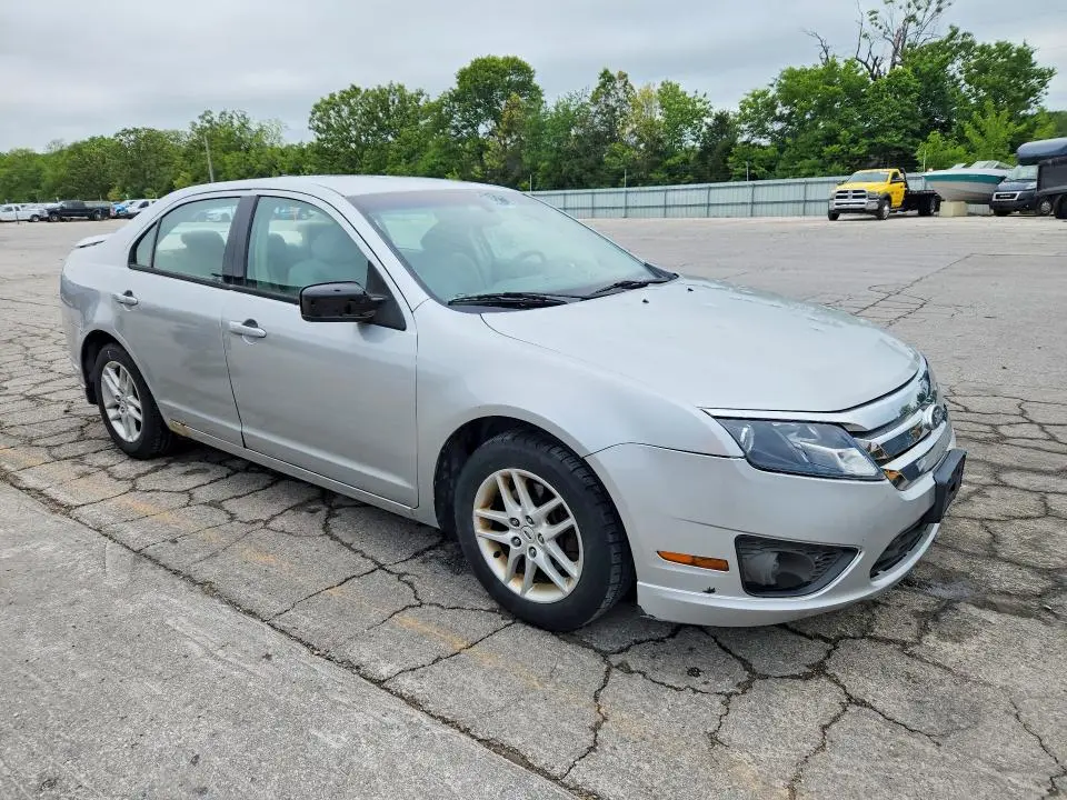 2010 FORD FUSION S  