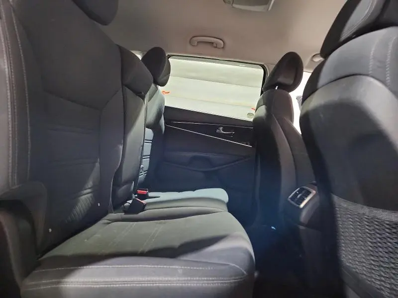 2016 KIA SORENTO LX V6  