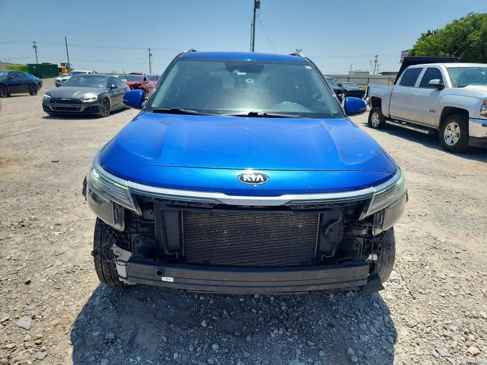 2021 KIA SELTOS S  