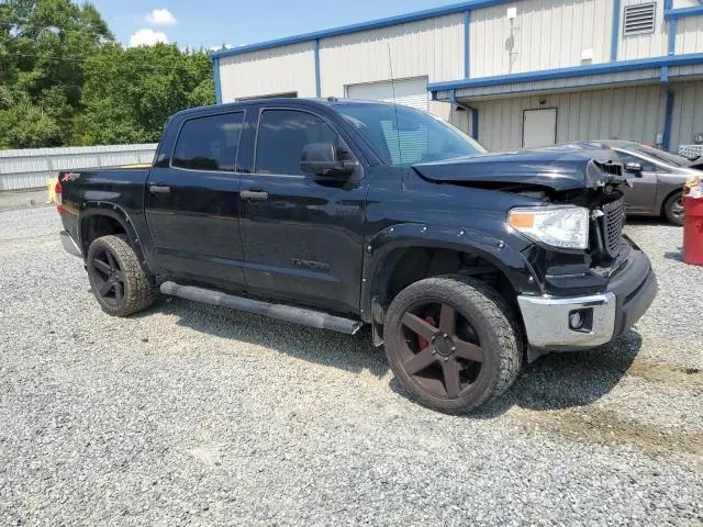 2017 TOYOTA TUNDRA CREWMAX SR5  