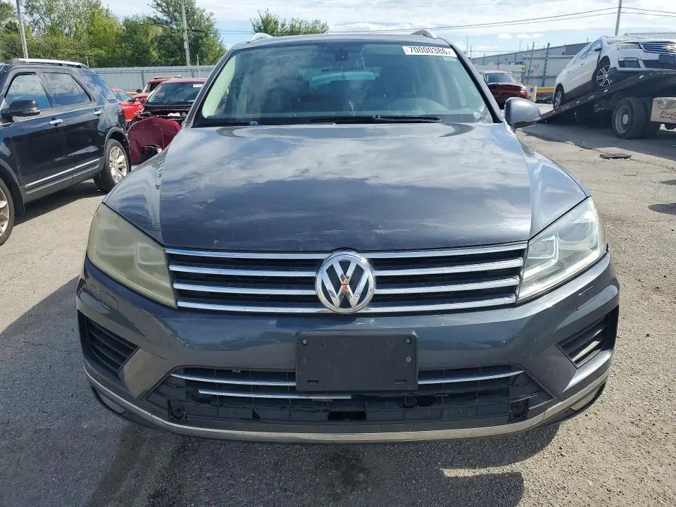 2015 VOLKSWAGEN TOUAREG V6 TDI  