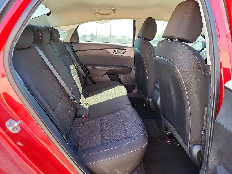 2021 KIA FORTE LXS  