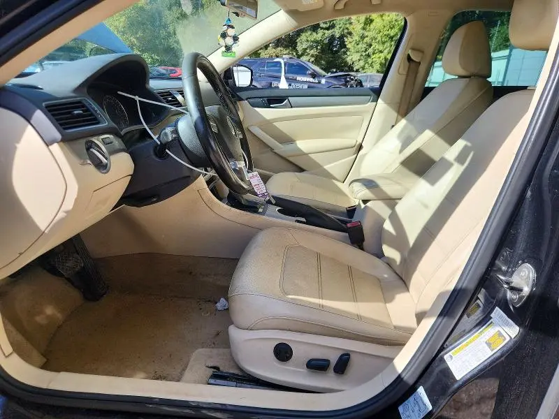 2014 VOLKSWAGEN PASSAT SE  