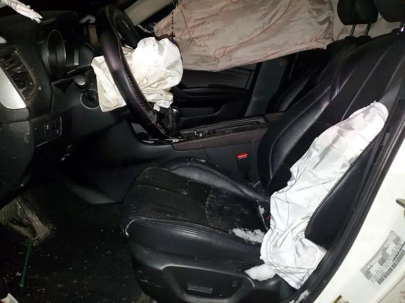 2018 MAZDA 3 TOURING  