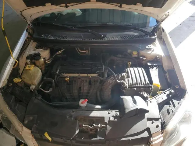 2011 CHRYSLER 200 LX  