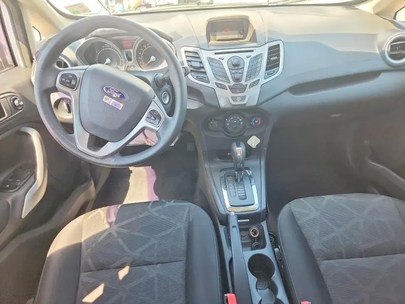 2011 FORD FIESTA SE  