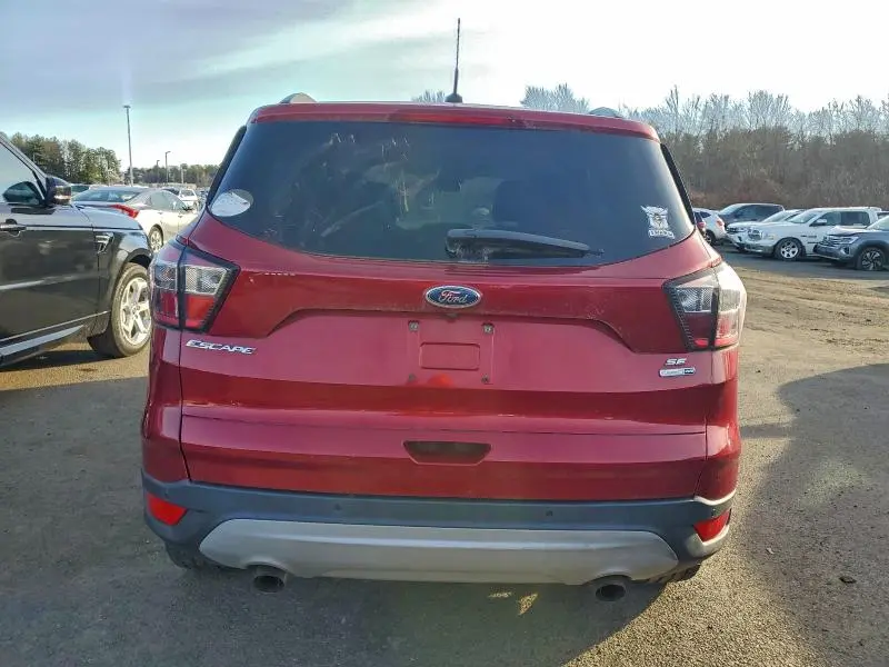 2017 FORD ESCAPE SE  