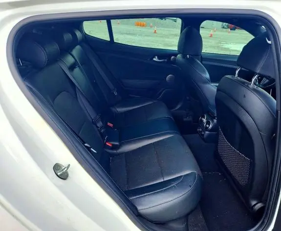 2022 KIA STINGER GT LINE  