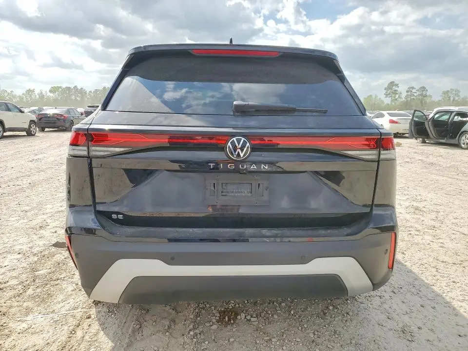2025 VOLKSWAGEN TIGUAN SE  