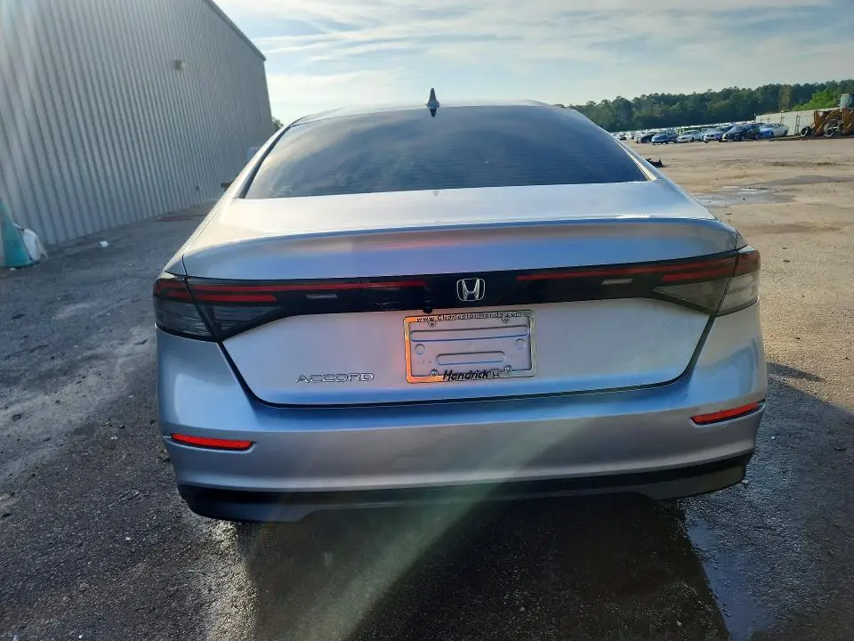 2023 HONDA ACCORD LX  