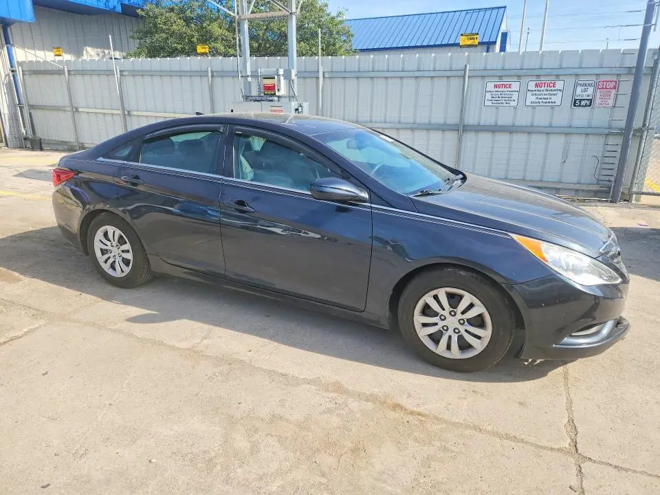 2013 HYUNDAI SONATA GLS  