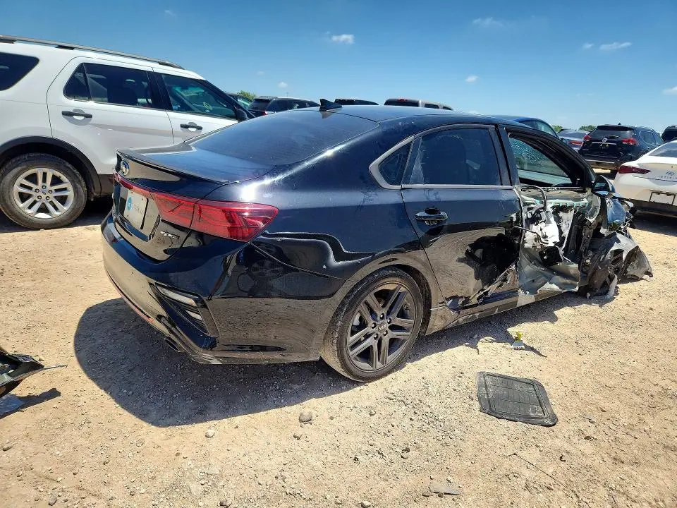 2021 KIA FORTE GT LINE  
