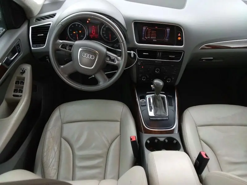 2011 AUDI Q5 PREMIUM PLUS  