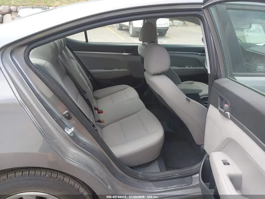 2019 HYUNDAI ELANTRA SE