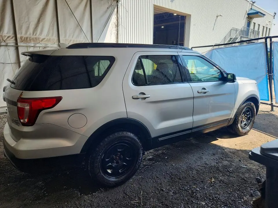 2017 FORD EXPLORER XLT  