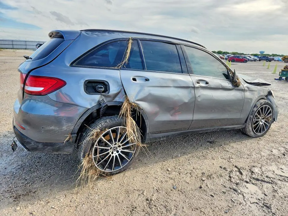2019 MERCEDES-BENZ GLC 300  