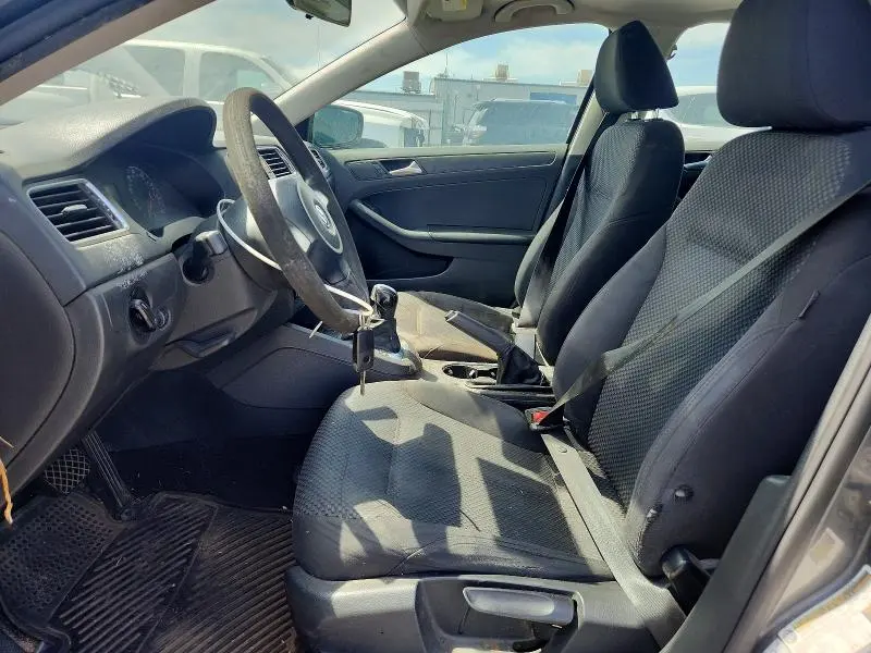 2013 VOLKSWAGEN JETTA BASE  