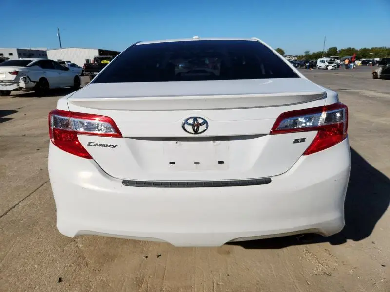 2014 TOYOTA CAMRY L  