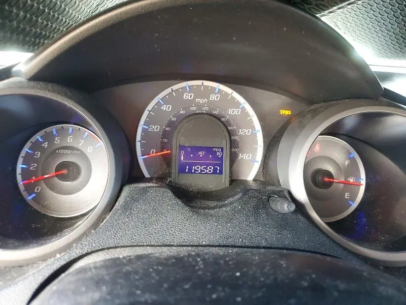 2010 HONDA FIT   