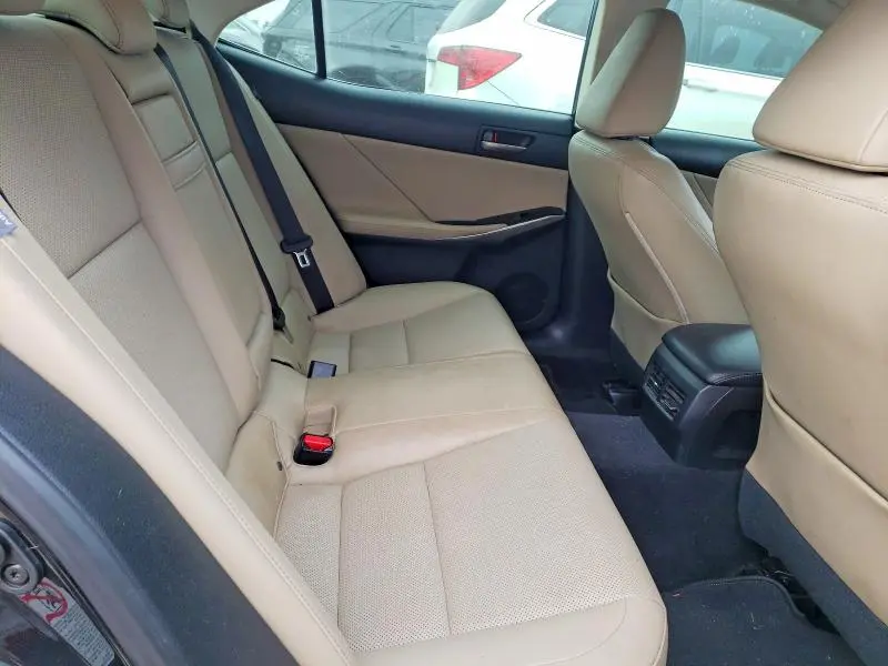 2018 LEXUS IS 300 BASE  