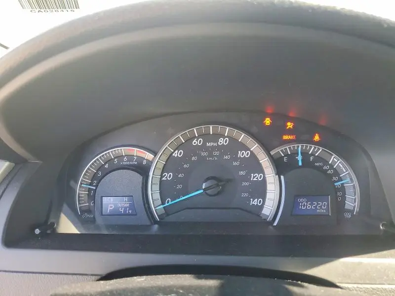 2014 TOYOTA CAMRY SE  
