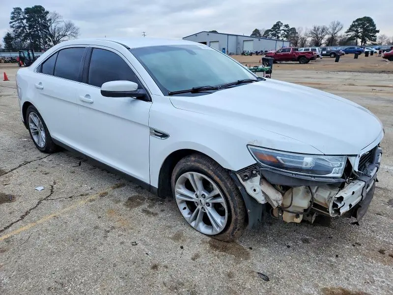 2015 FORD TAURUS SEL  