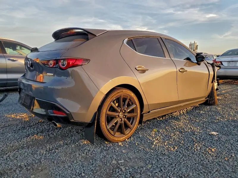 2025 MAZDA 3 PREFERRED  