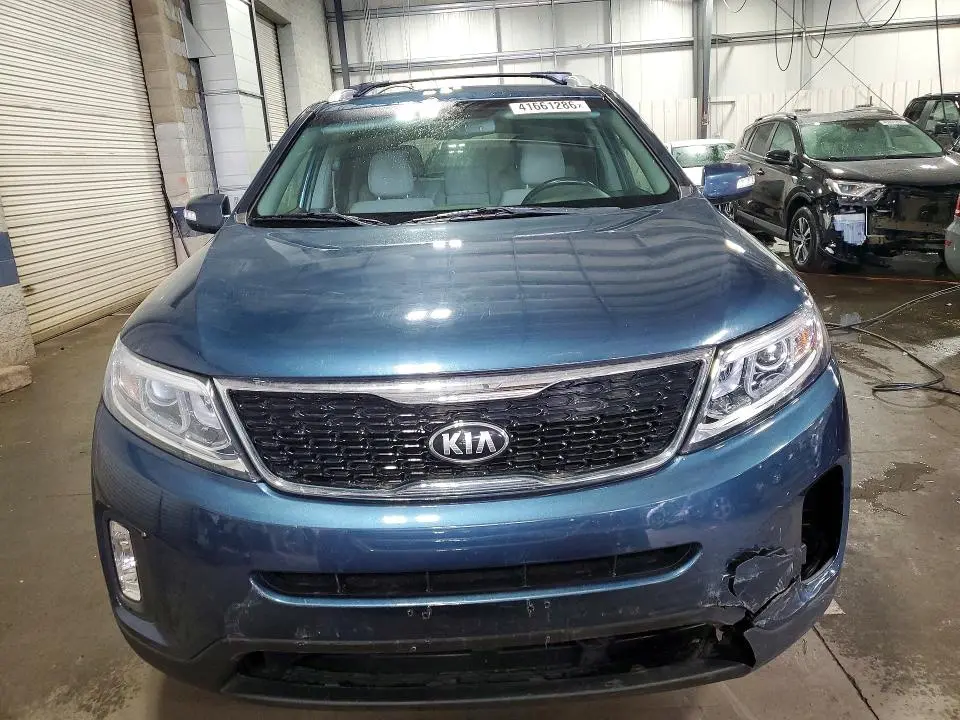 2015 KIA SORENTO LX  