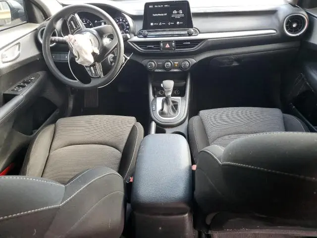 2023 KIA FORTE LX  