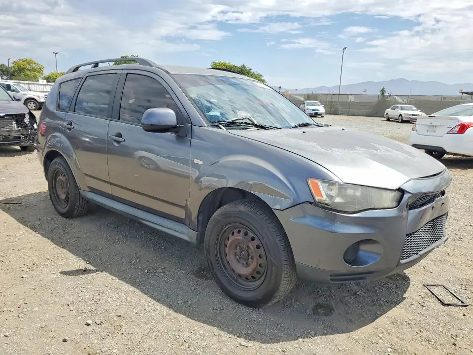 2011 MITSUBISHI OUTLANDER ES  