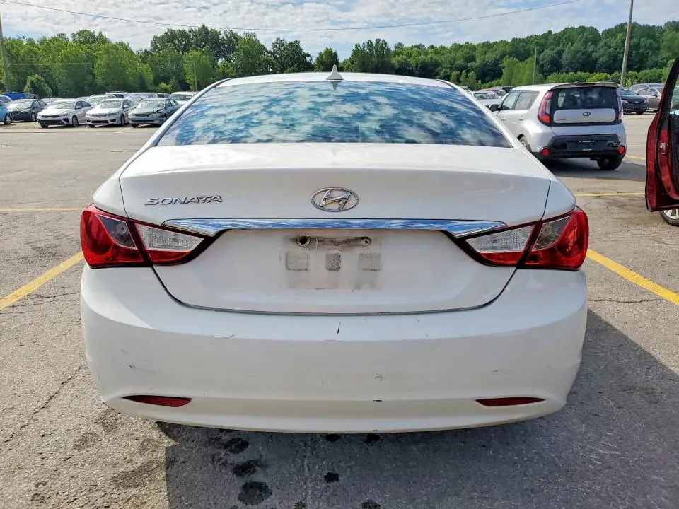 2012 HYUNDAI SONATA GLS  