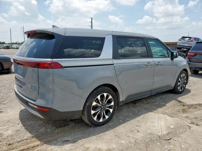 2024 KIA CARNIVAL EX  