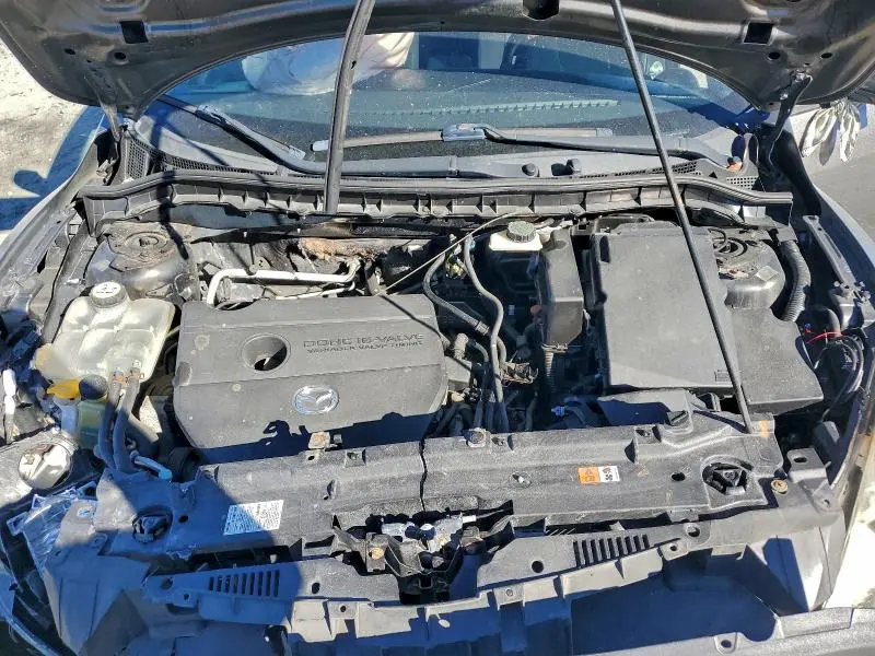 2010 MAZDA 3 I  
