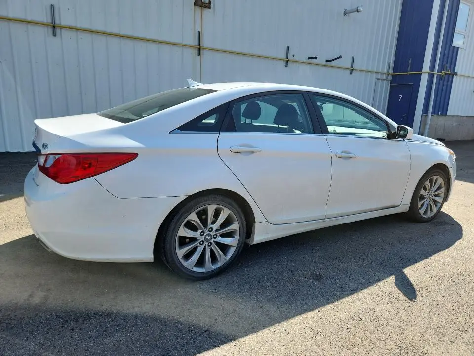 2013 HYUNDAI SONATA SE  