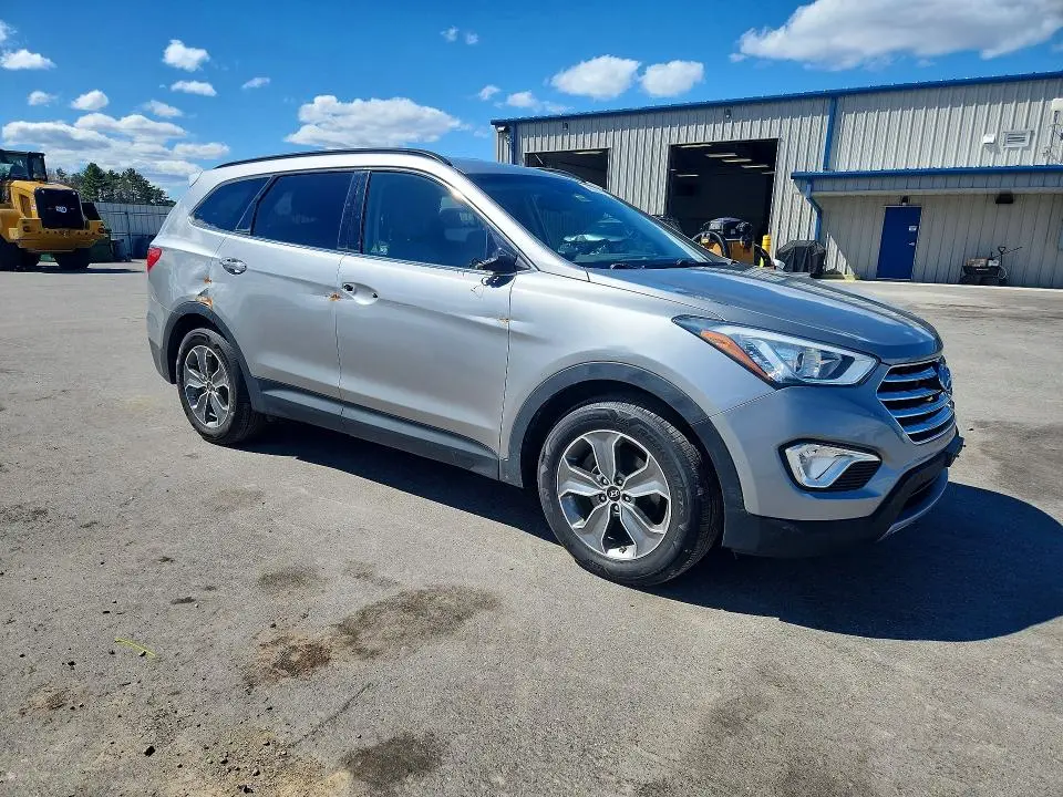 2016 HYUNDAI SANTA FE SE  