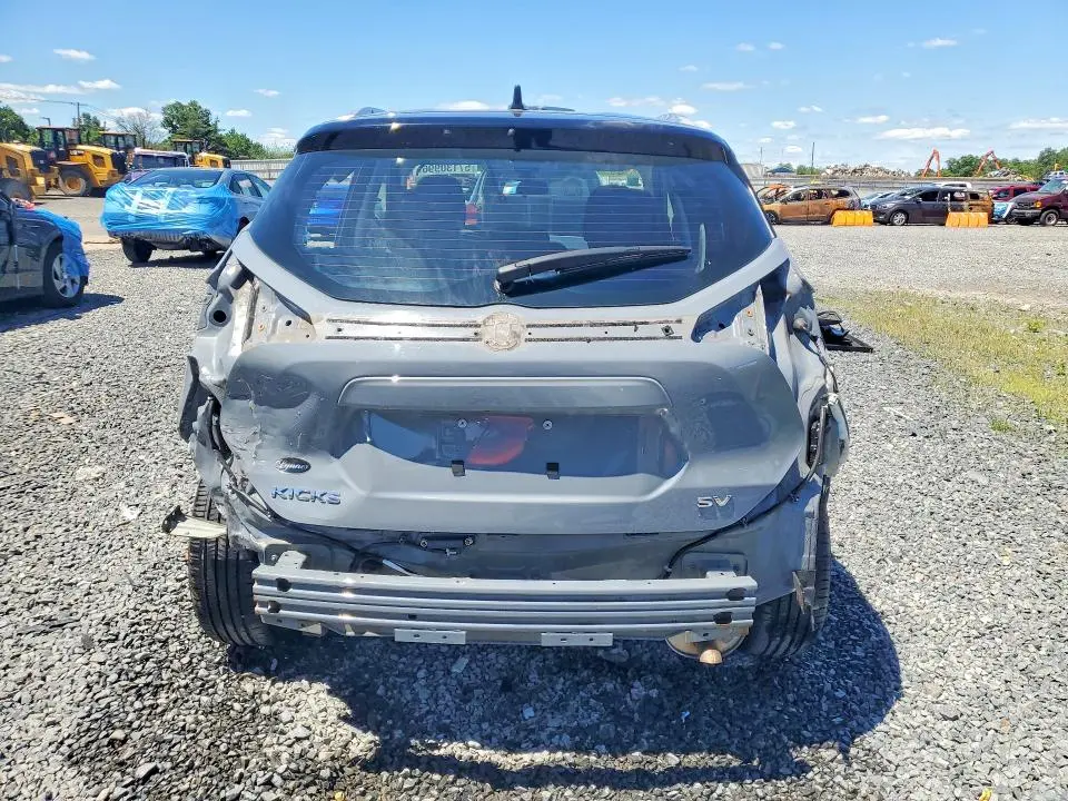 2021 NISSAN KICKS SV  