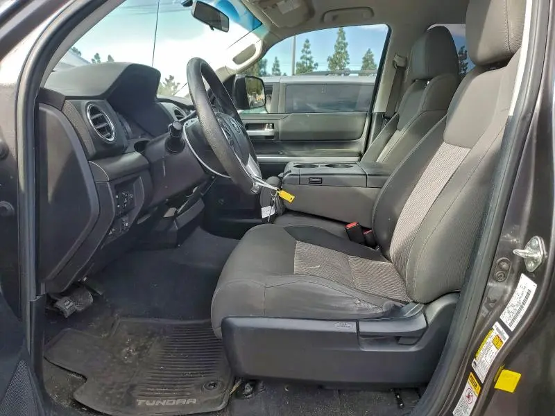 2015 TOYOTA TUNDRA CREWMAX SR5  