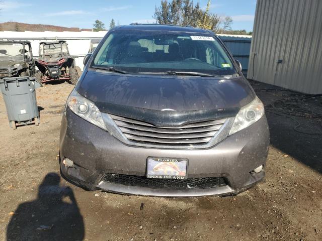 2016 TOYOTA SIENNA XLE