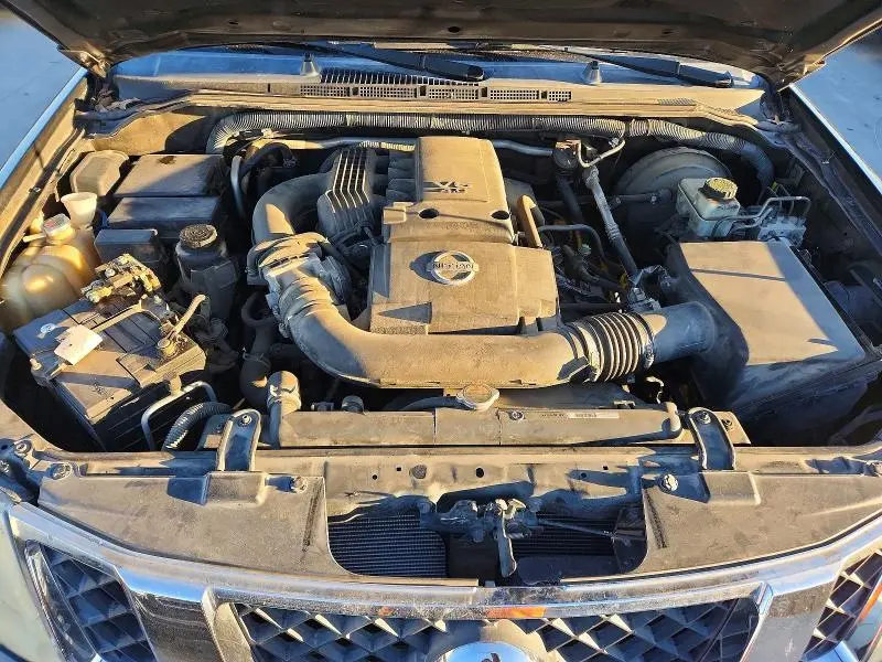 2011 NISSAN PATHFINDER S  