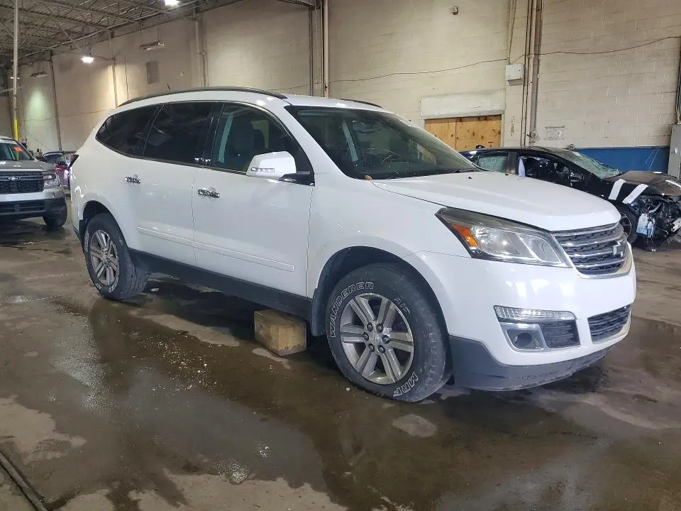 2017 CHEVROLET TRAVERSE LT  