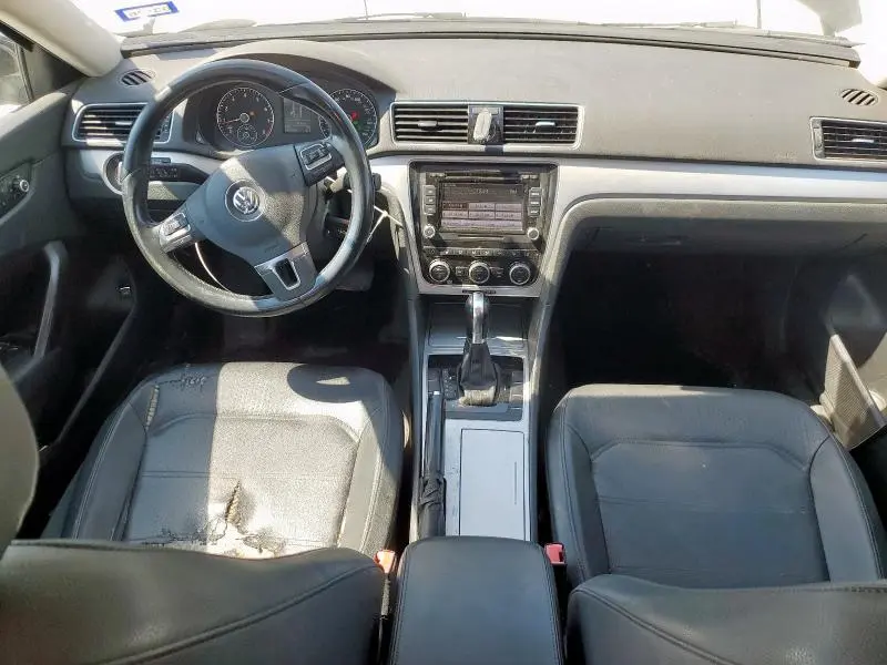 2012 VOLKSWAGEN PASSAT SE